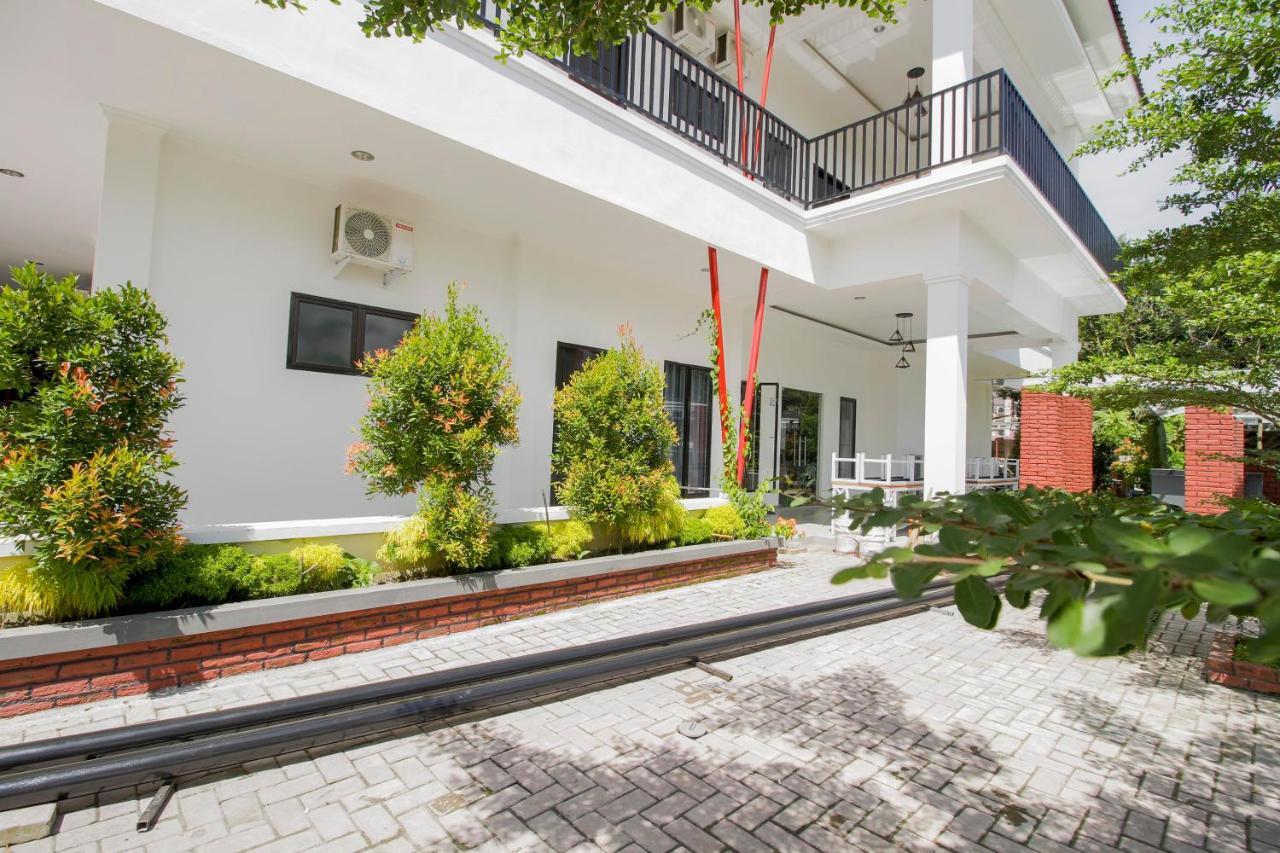 Reddoorz Premium @ Setiabudi Medan Sunggal Exterior foto